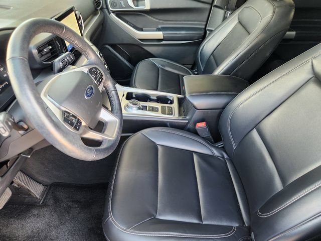 Used 2022 Ford Explorer XLT w/ Equipment Group 202A RWD image 12