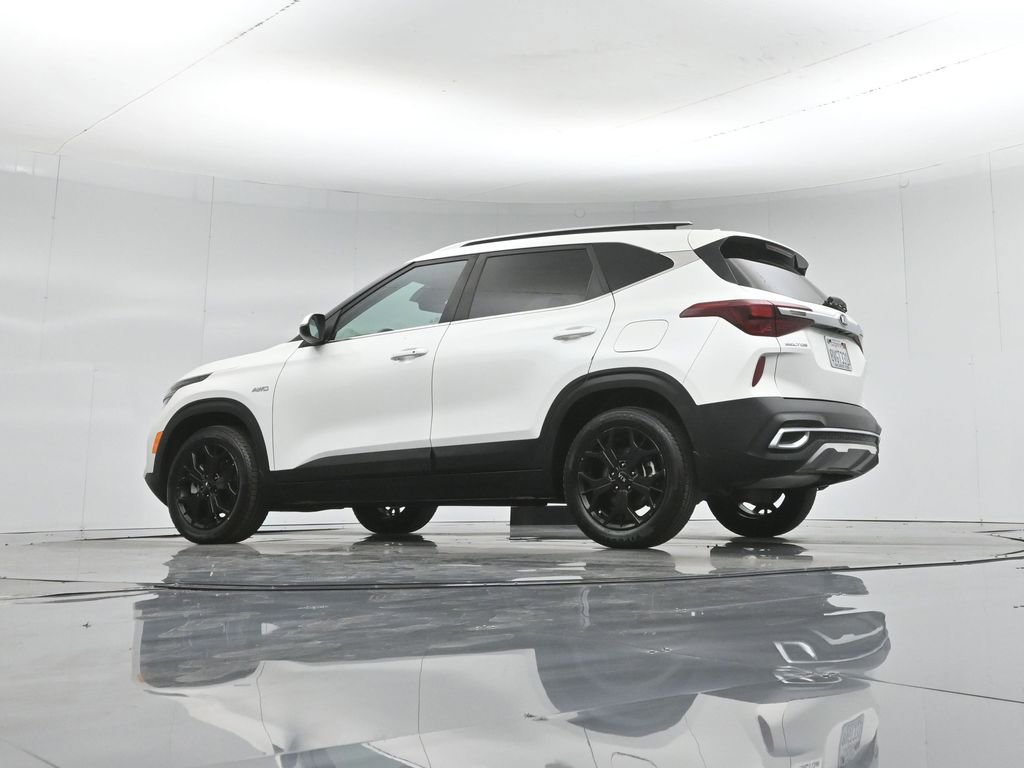 Used 2021 Kia Seltos EX image 4