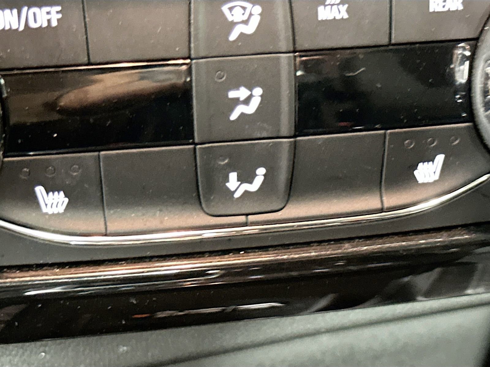 Used 2024 Chevrolet TrailBlazer LT w/ Convenience Package image 20