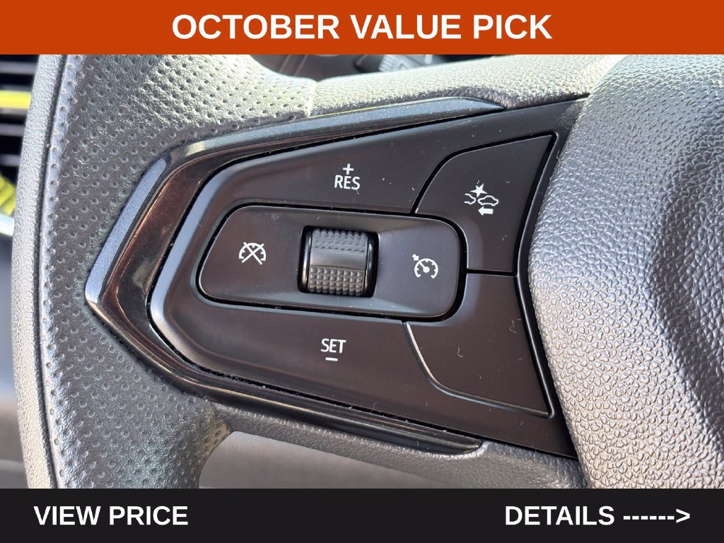 Used 2025 Chevrolet Trax LT FWD image 13
