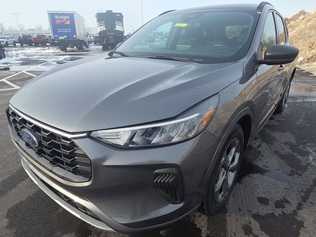 Used 2024 Ford Escape ST-Line w/ Cold Weather Package image 2