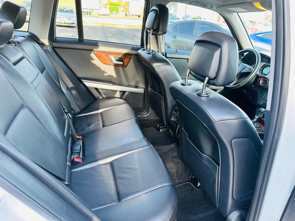 Used 2012 Mercedes-Benz GLK 350 4MATIC image 17