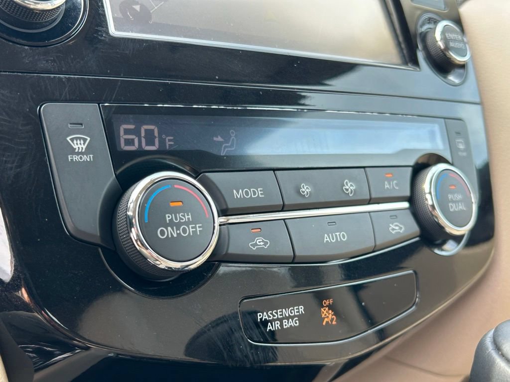Used 2016 Nissan Rogue SL w/ SL Premium Package FWD image 36