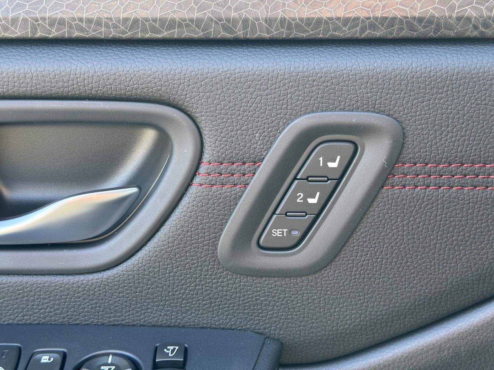 New 2026 Honda Pilot Black Edition image 16