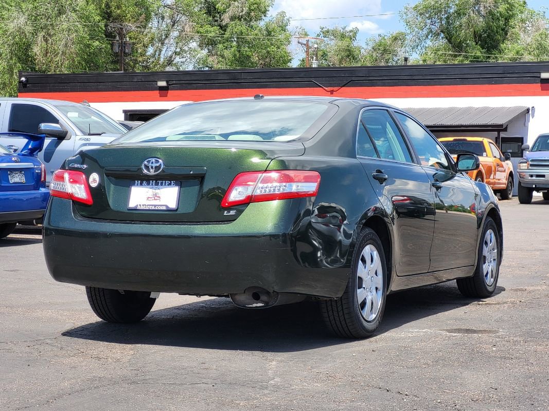Used 2010 Toyota Camry LE FWD image 9
