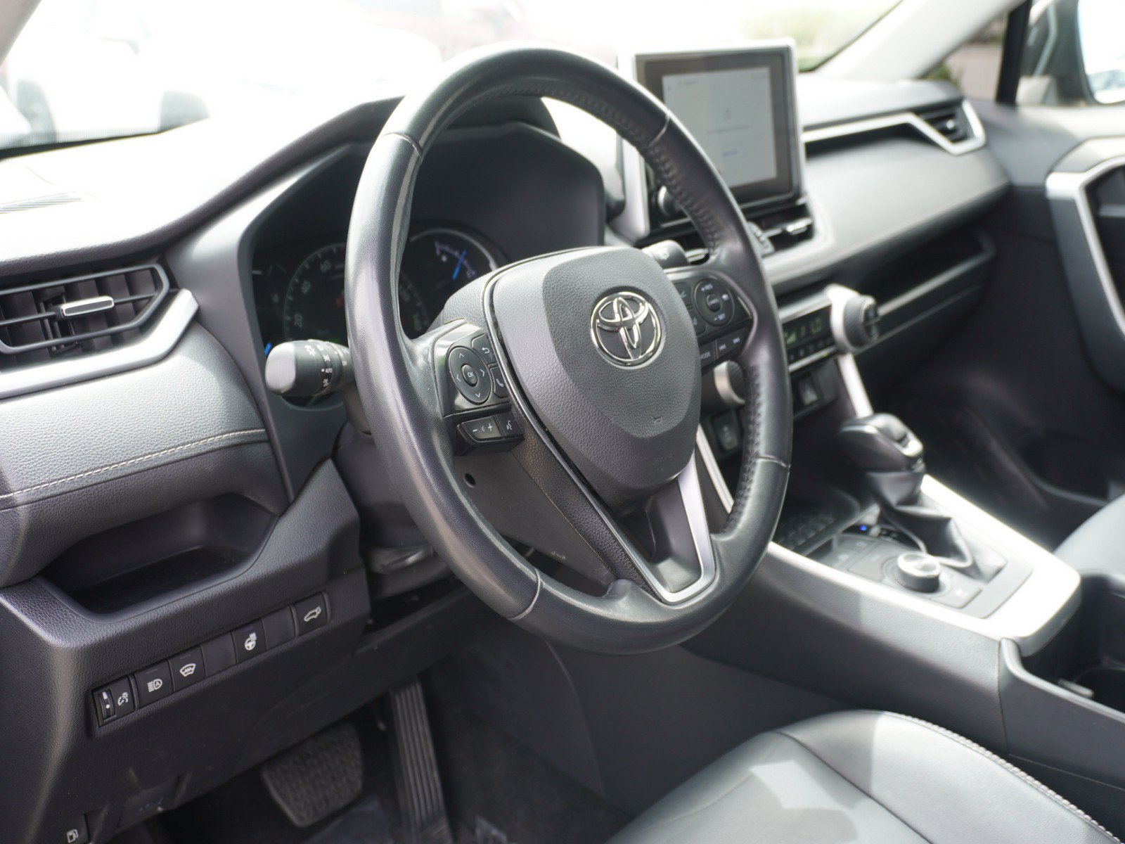 Used 2024 Toyota RAV4 XLE Premium w/ Weather Package AWD/4WD image 21