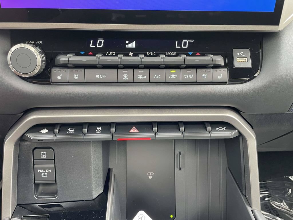 New 2026 Toyota Tundra Platinum AWD/4WD image 40