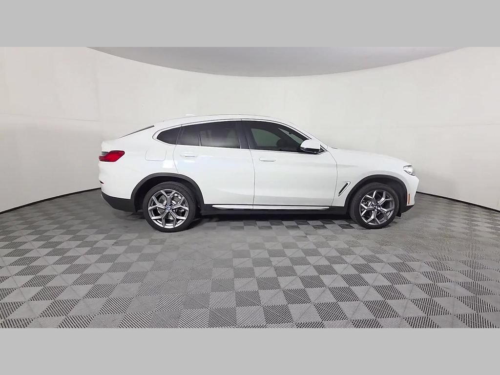 Used 2025 BMW X4 xDrive30i AWD/4WD image 38