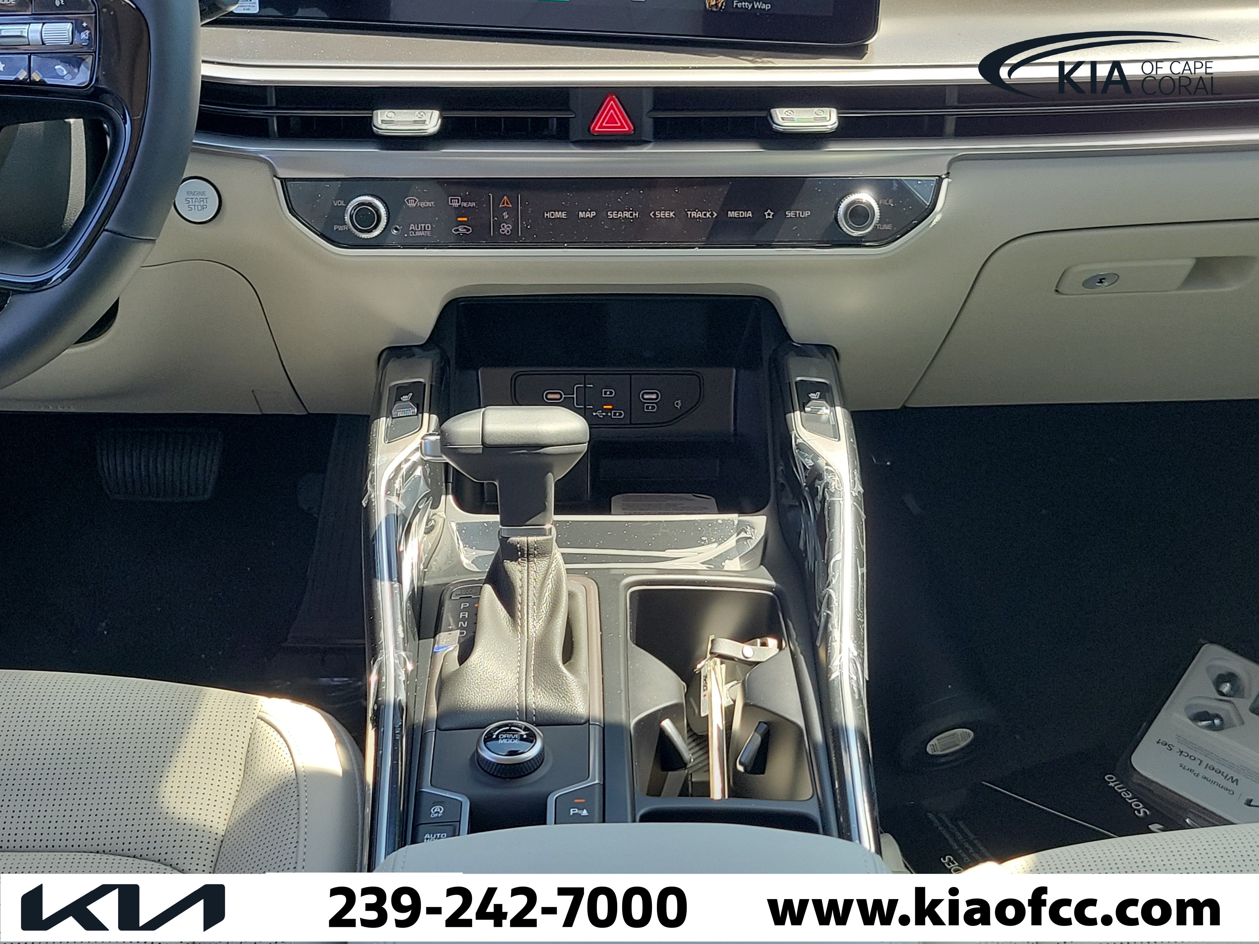 New 2026 Kia Sorento S w/ S Panoramic Sunroof Package FWD image 18