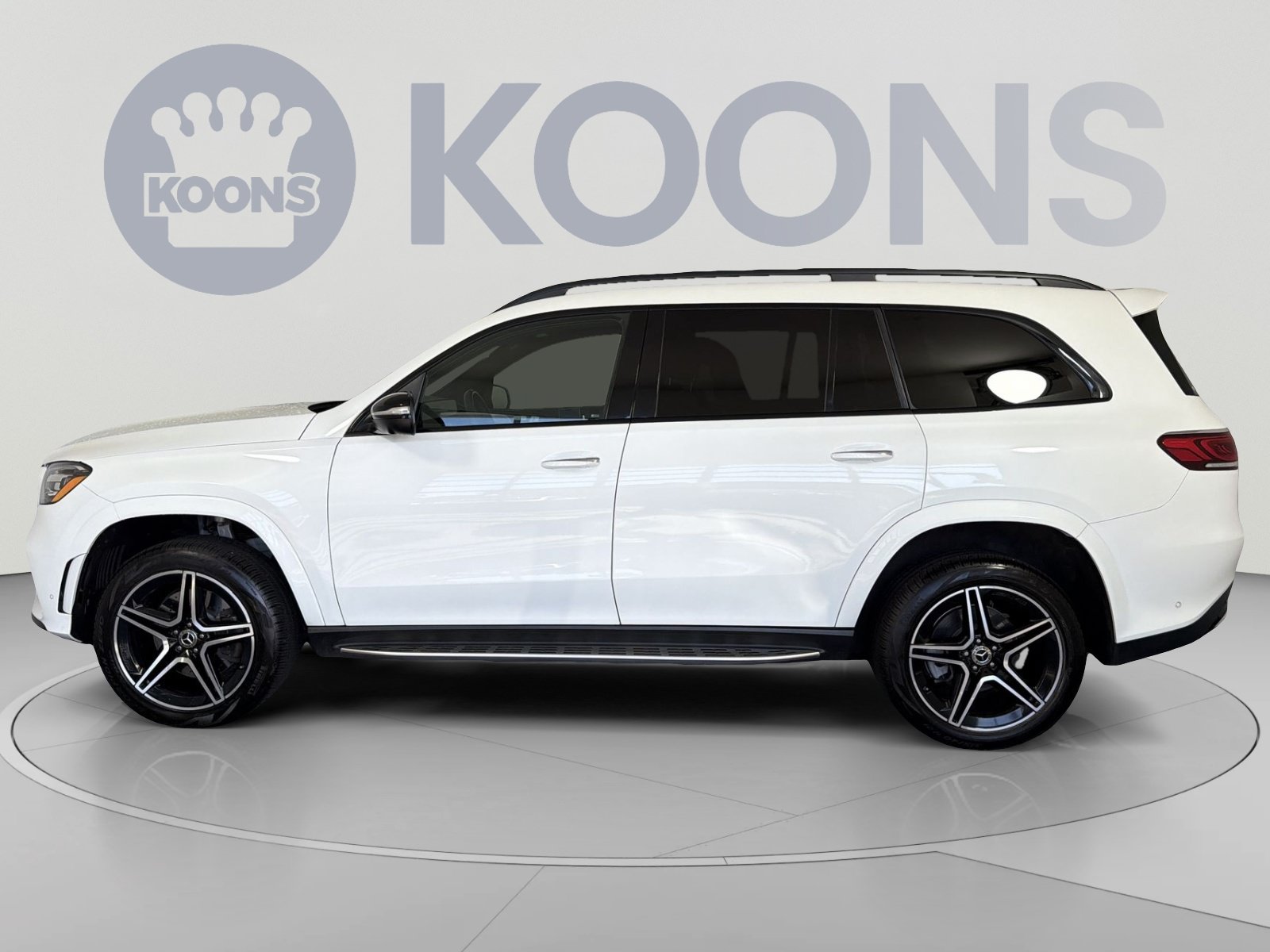 Used 2023 Mercedes-Benz GLS 450 4MATIC w/ AMG Line Exterior image 2