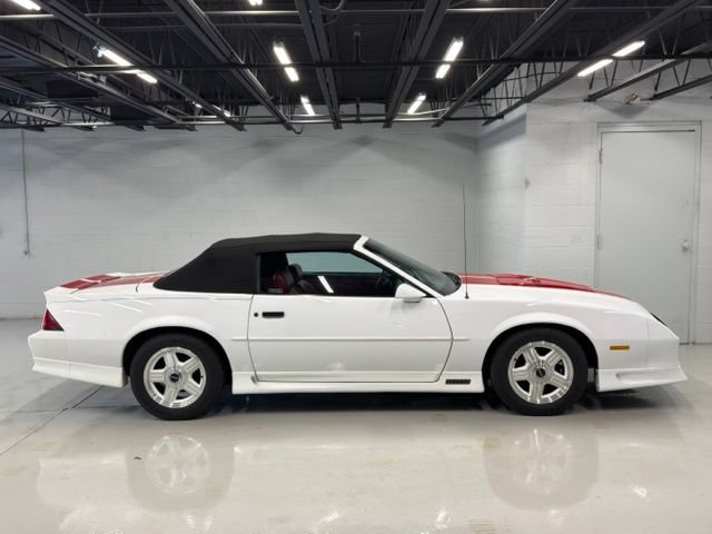 Used 1992 Chevrolet Camaro Z28 RWD image 4