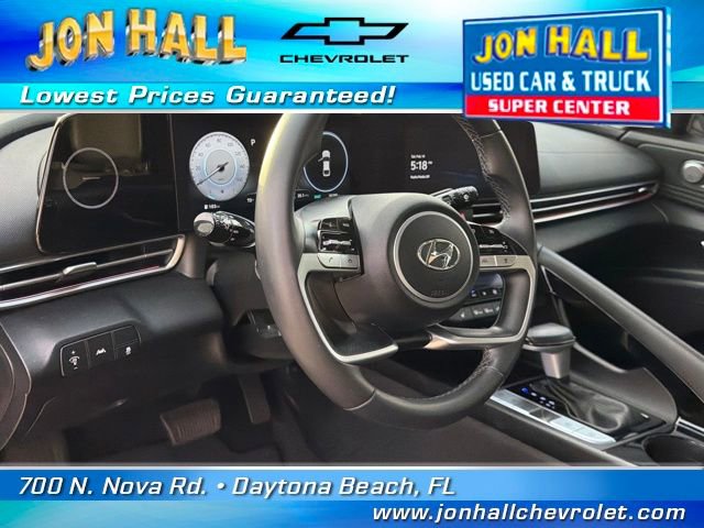 Used 2023 Hyundai Elantra Limited image 21