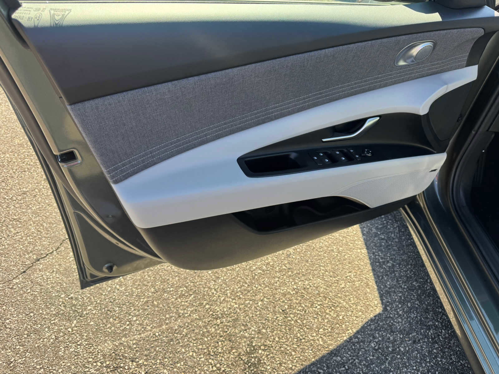 New 2026 Hyundai Elantra Limited image 10