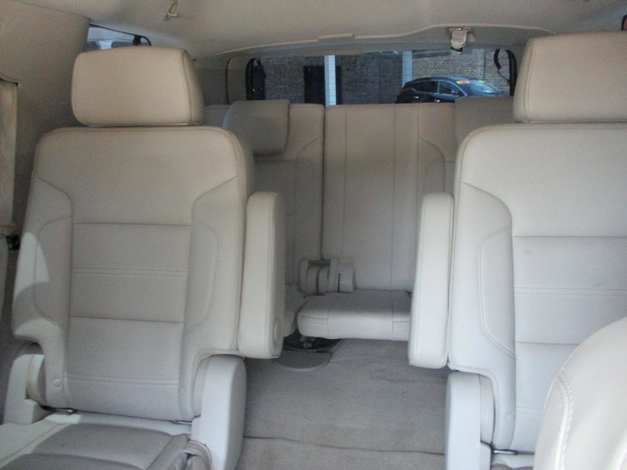 Used 2017 GMC Yukon Denali w/ Open Road Package RWD image 19