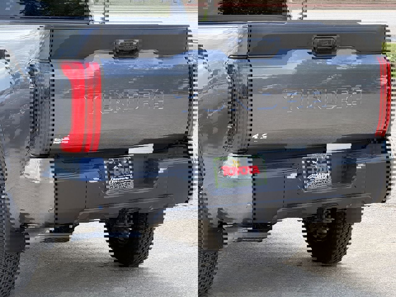 Used 2025 Toyota Tundra SR5 w/ SR5 Premium Package AWD/4WD image 6