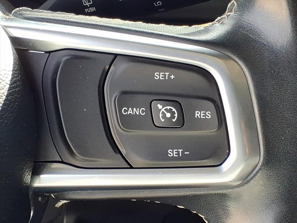Used 2019 Jeep Wrangler Unlimited Sahara image 21