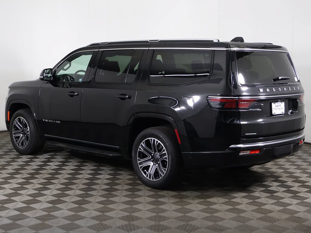 Used 2023 Jeep Wagoneer 4WD w/ Premium Group I image 13