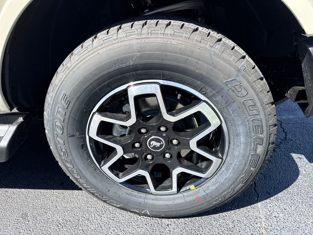 New 2026 Ford Bronco Outer Banks image 11