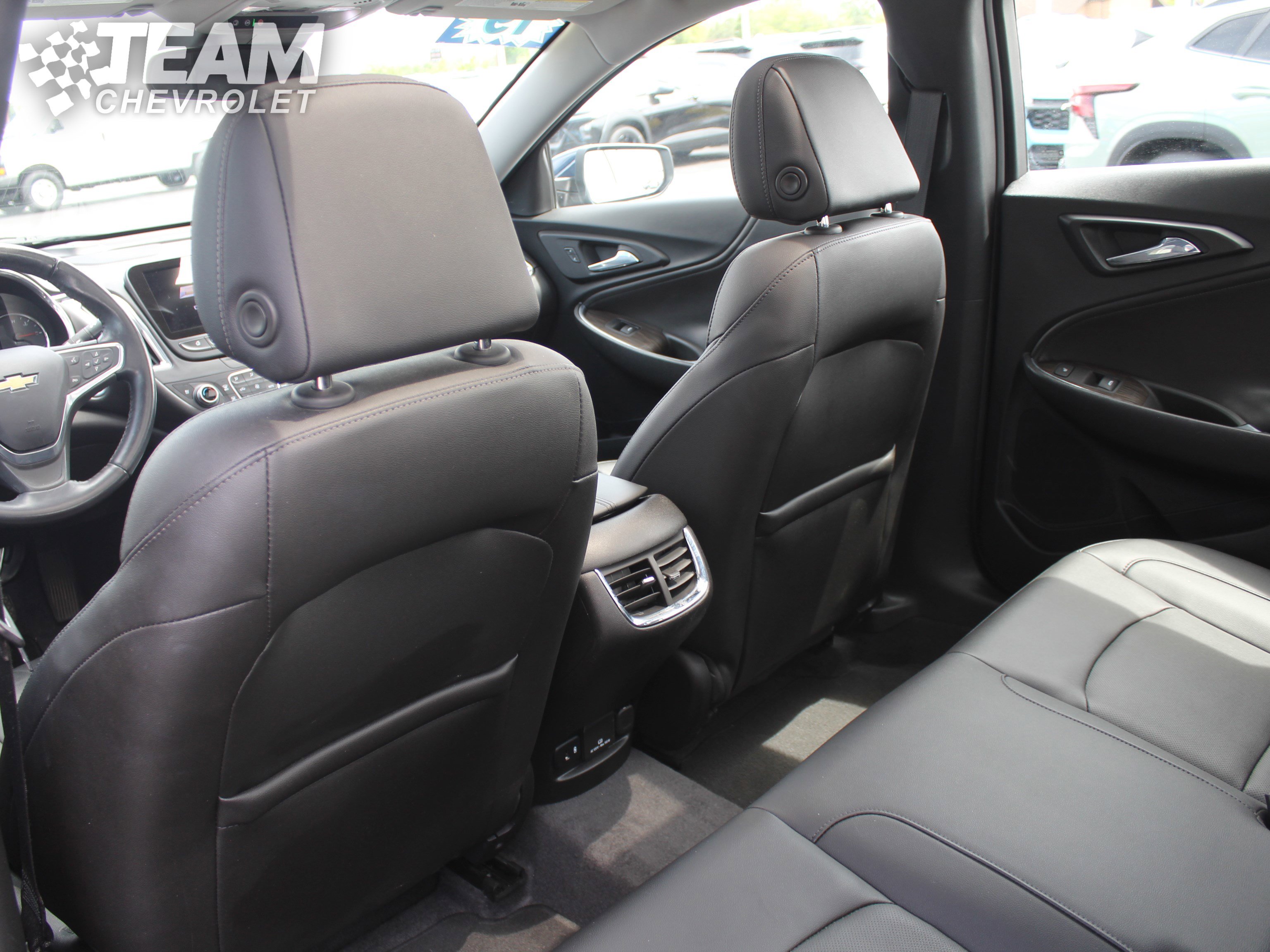 Used 2019 Chevrolet Malibu Premier w/ Sun and Wheel Package FWD image 25