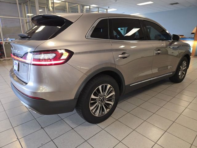 Used 2019 Lincoln Nautilus Select image 8