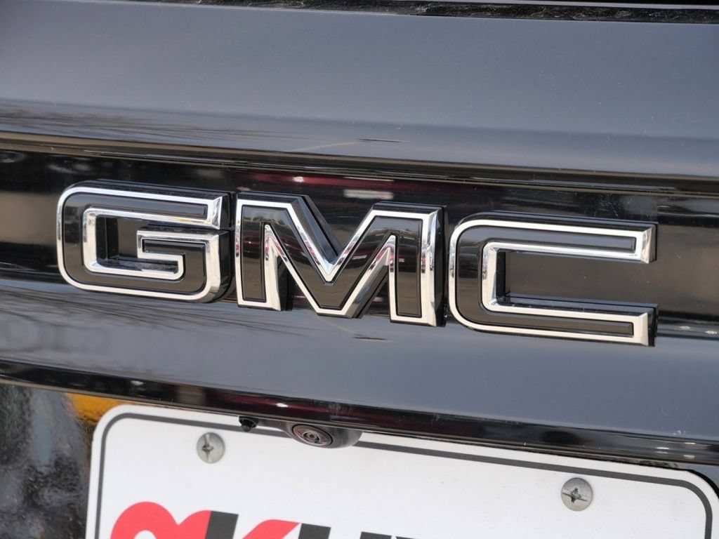 New 2026 GMC Acadia Elevation w/ Black Edition AWD/4WD image 13
