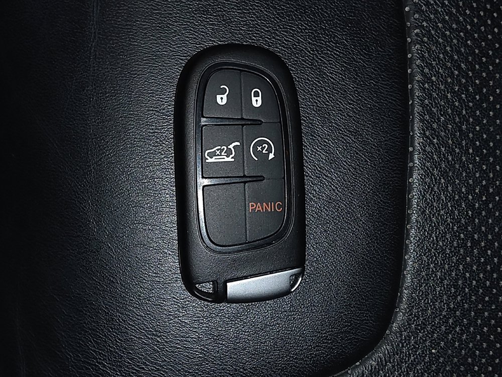 Used 2019 Jeep Cherokee High Altitude image 32