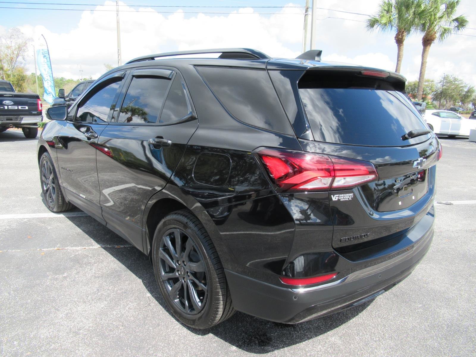 Used 2022 Chevrolet Equinox RS w/ RS Leather Package FWD image 8