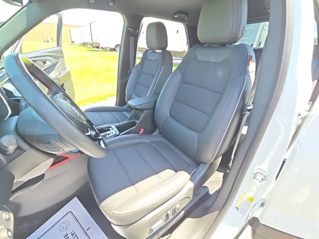 Used 2023 Chevrolet TrailBlazer RS w/ Convenience Package FWD image 32