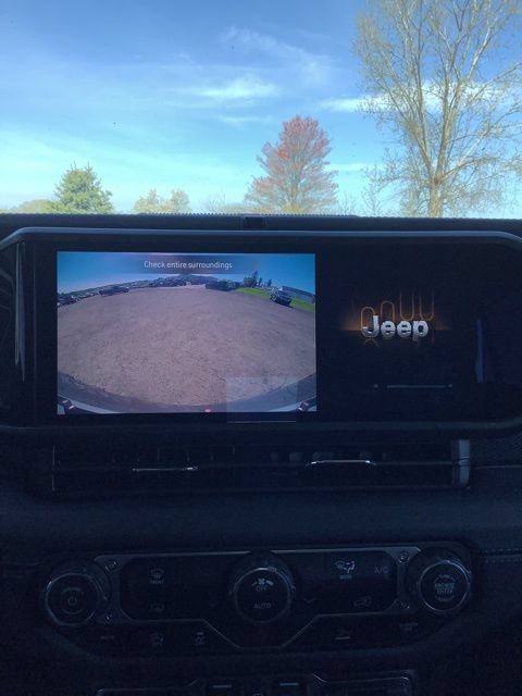 Certified 2025 Jeep Wrangler Unlimited Rubicon AWD/4WD image 23