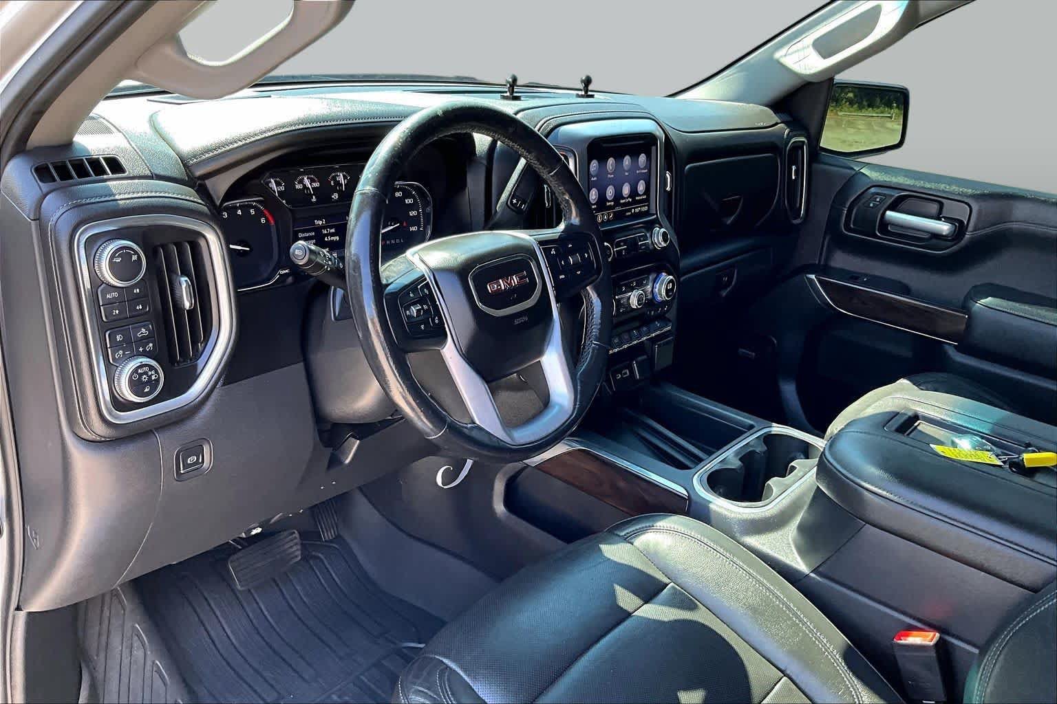 Used 2019 GMC Sierra 1500 SLT w/ SLT Premium Plus Package AWD/4WD image 16