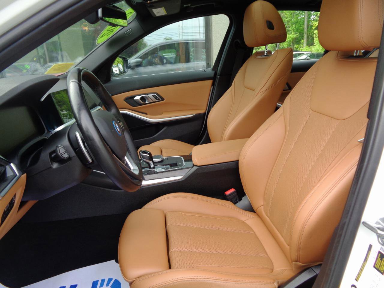 Used 2022 BMW 330e xDrive w/ Driving Assistance Package AWD/4WD image 9