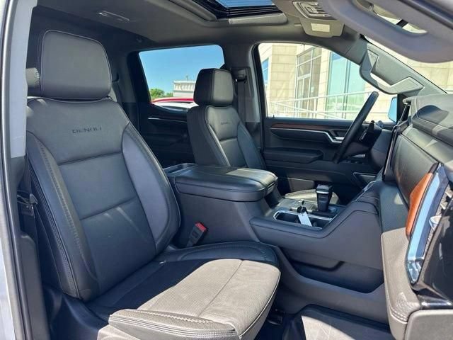 Used 2024 GMC Sierra 1500 Denali w/ Denali Reserve Package AWD/4WD image 15