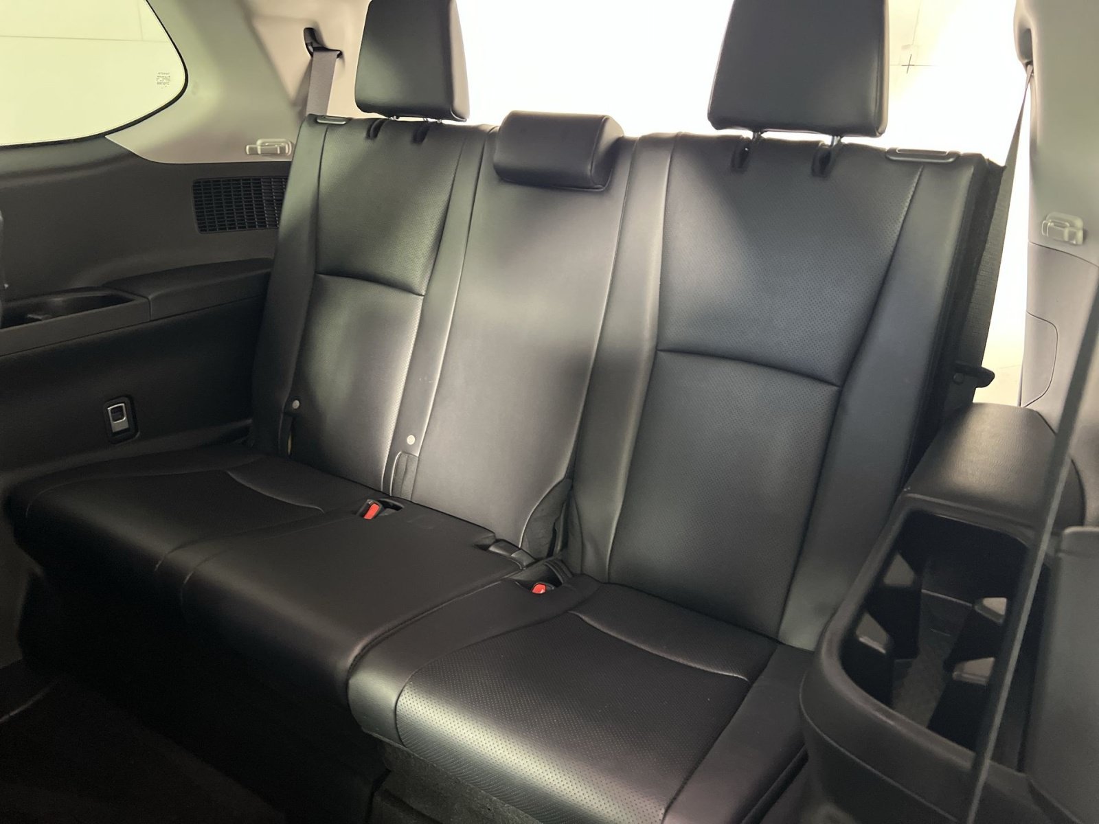 Used 2025 Toyota Grand Highlander AWD image 27