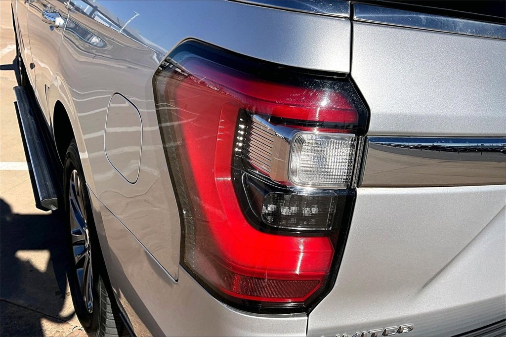 Used 2018 Ford Expedition Limited w/ Equipment Group 301A image 32