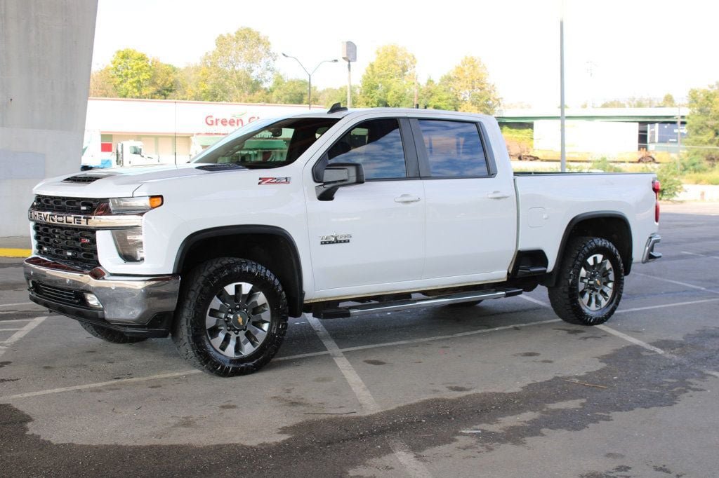 Used 2022 Chevrolet Silverado 2500 LT w/ Texas Edition AWD/4WD image 2