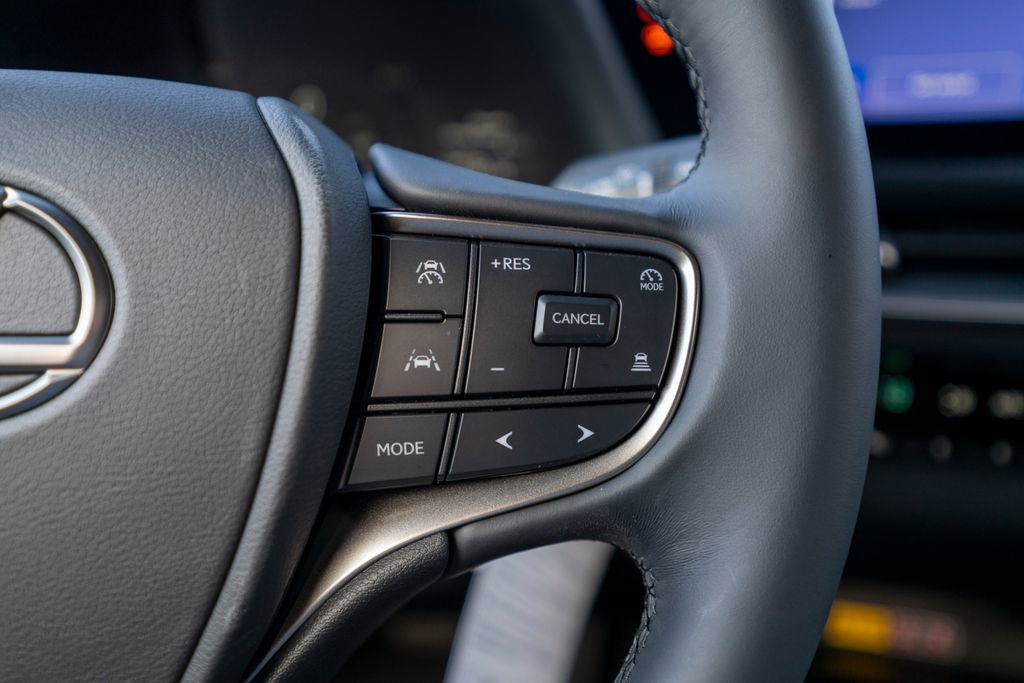 New 2026 Lexus UX 300h AWD image 19