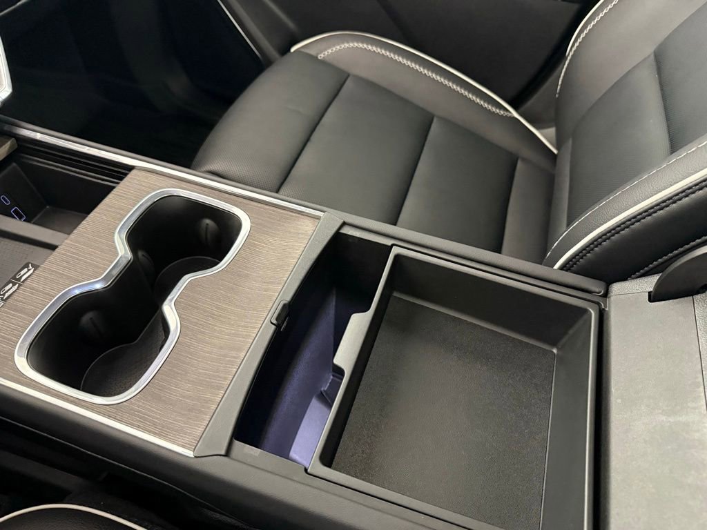 Used 2025 GMC Acadia Denali w/ Super Cruise Package image 34