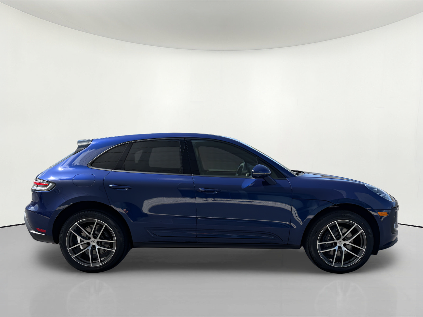 New 2026 Porsche Macan AWD/4WD image 7