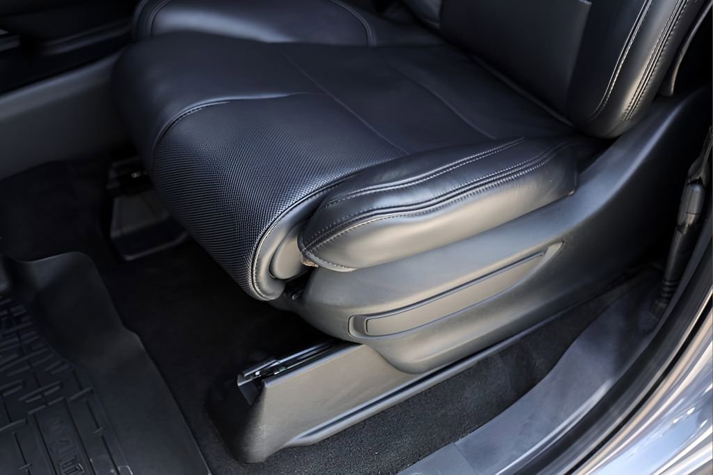 Used 2023 Lincoln Navigator L Reserve AWD/4WD image 8