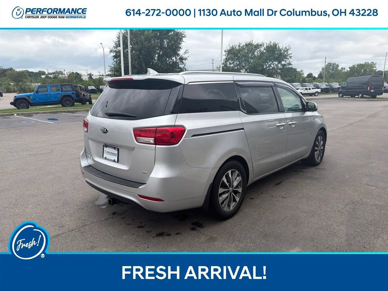 Used 2017 Kia Sedona SX FWD image 4
