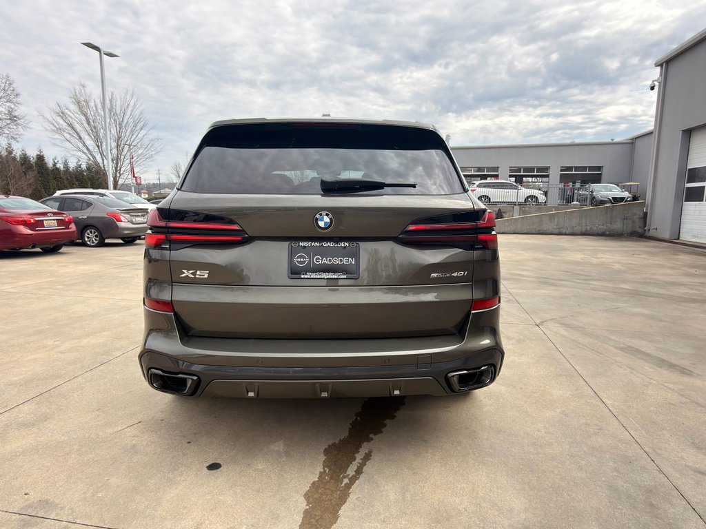 Used 2026 BMW X5 sDrive40i w/ M Sport Package image 4