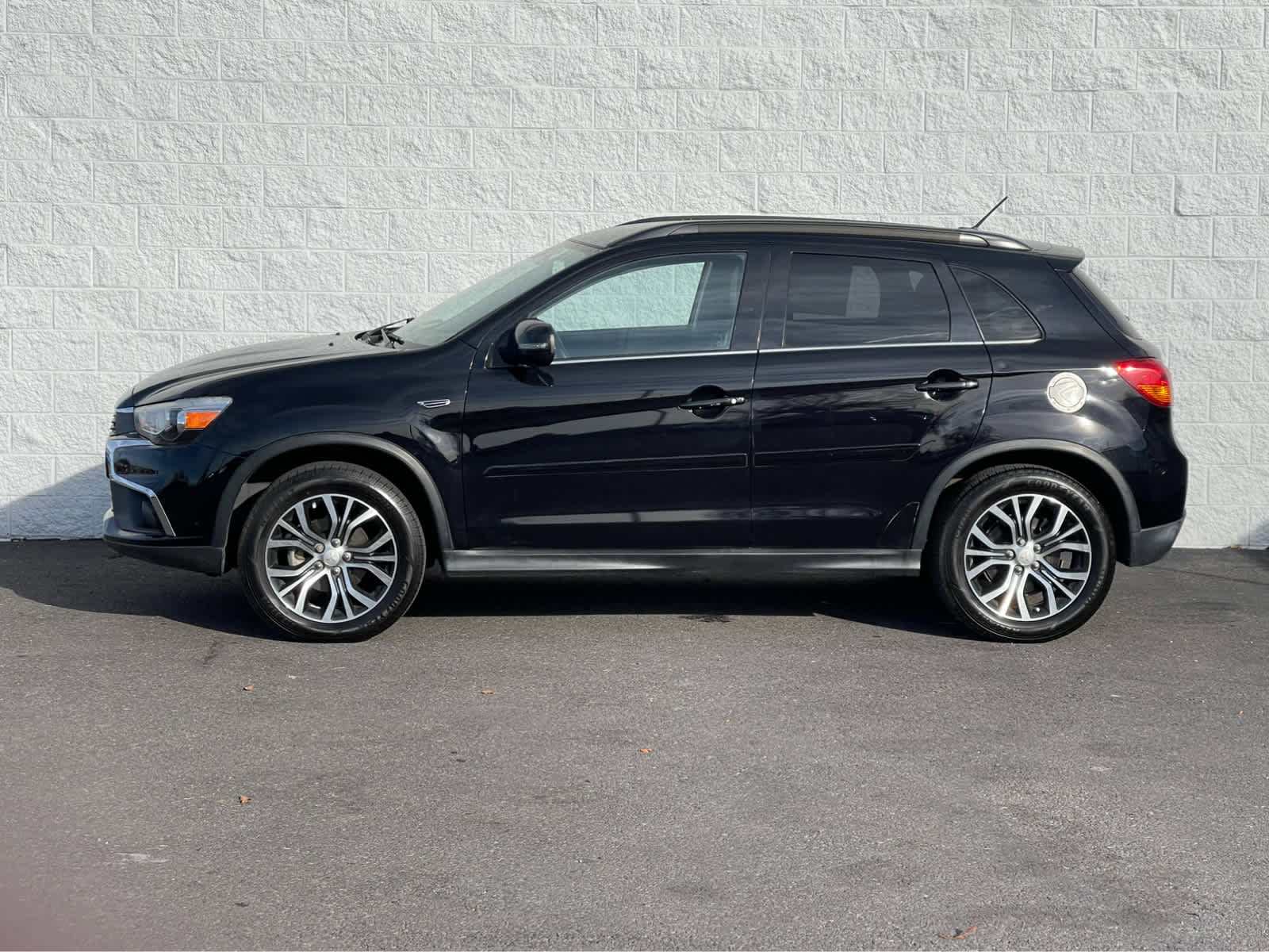 Used 2016 Mitsubishi Outlander Sport SEL image 4