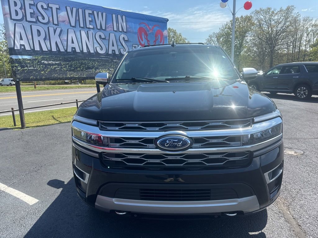 Used 2023 Ford Expedition Platinum image 2