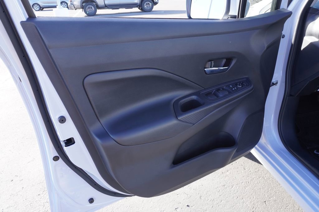 New 2025 Nissan Versa SV w/ Trunk Package FWD image 14
