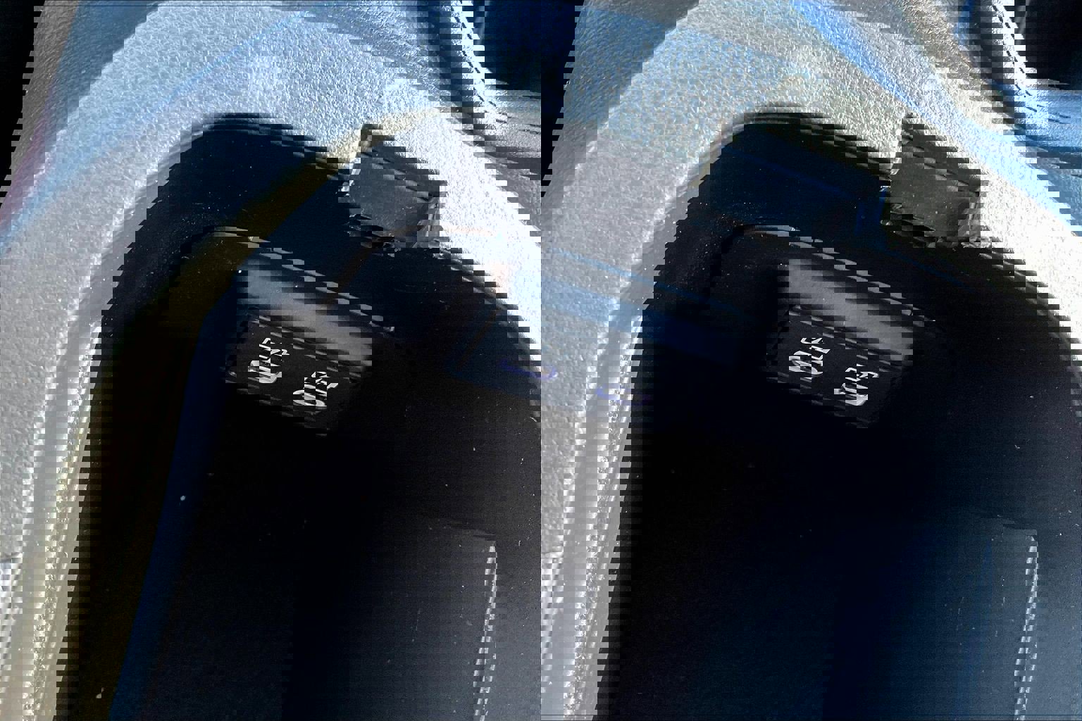 Used 2024 Toyota RAV4 LE image 31