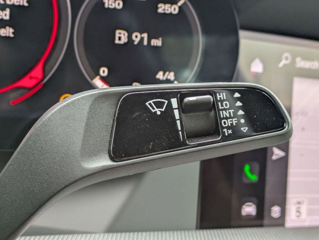 Used 2024 Porsche 911 Carrera w/ Premium Package image 25