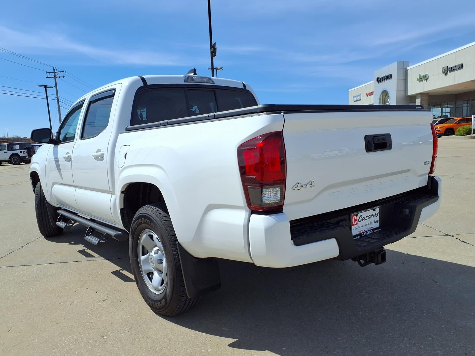 Used 2023 Toyota Tacoma SR AWD/4WD image 32