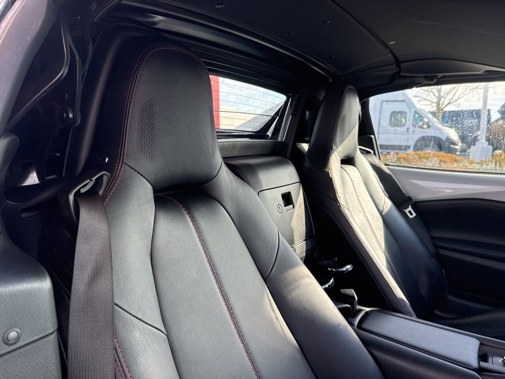 Used 2019 MAZDA MX-5 Miata RF Grand Touring image 38