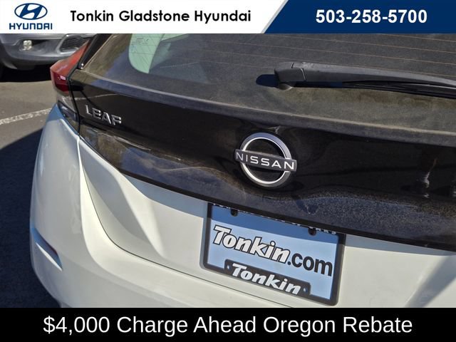 Used 2025 Nissan Leaf S FWD image 14