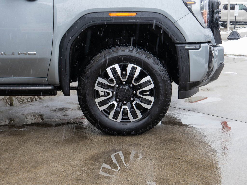 Used 2025 GMC Sierra 2500 Denali Ultimate image 40